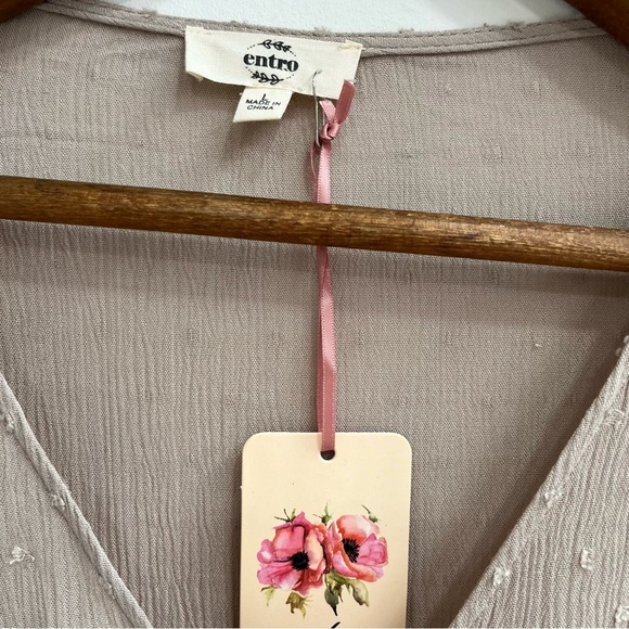 Entro tan Swiss dot belle sleeve blouse top tie waist v-neck size large NWT - Picture 7 of 9